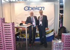 Pierre Vanier en Ivan Eduardo Eguen Martin van Obeikan. Zij maken verpakkingen voor zachtfruit.